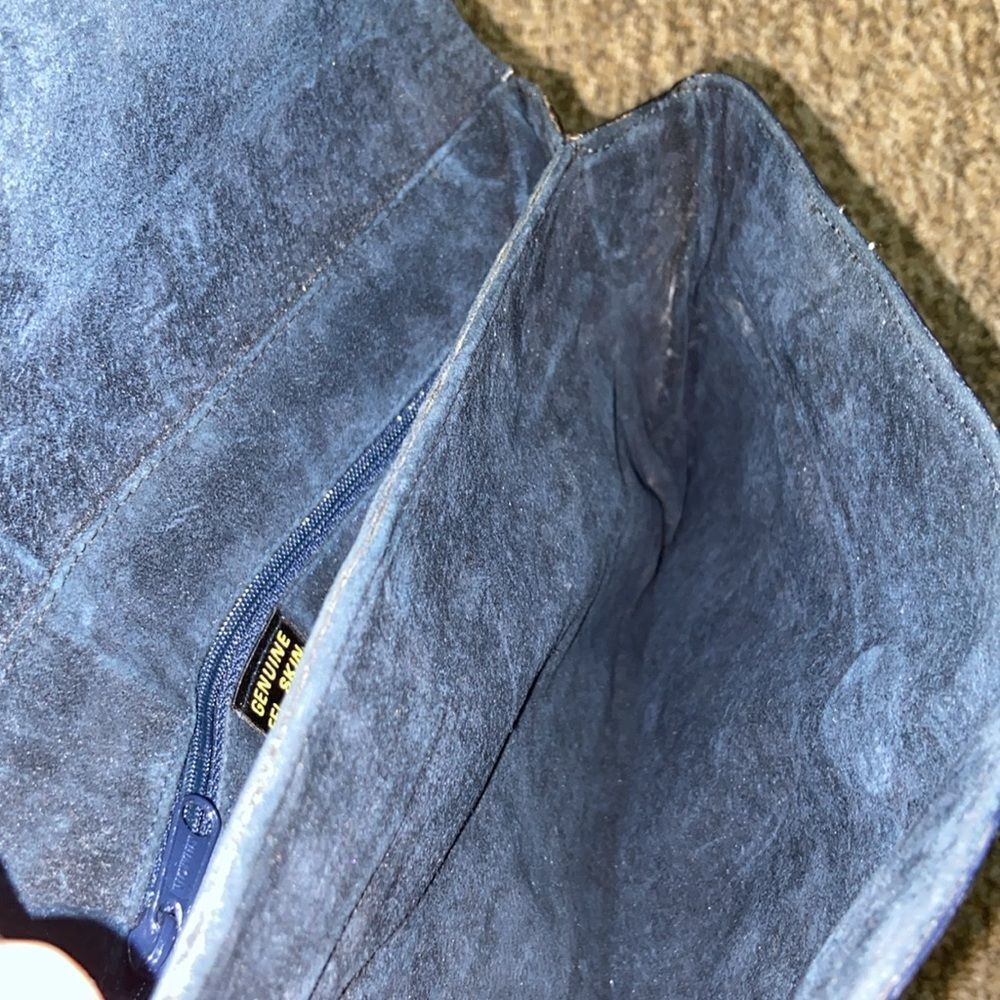 VTG, GENUINE EEL SKIN MADE IN KOREA Elegant Blue Clutch with Gold Chain - Picture 11 of 16